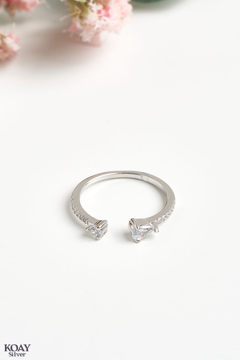 Pierres et Minéraux. Zircon blanc . Rond . IF-VVS. ( vendu à l'unité ). Afrique. - Achat / Vente Pierres et Minéraux. Zircon blanc . Rond . IF-VVS. ( vendu à l'unité ). Afrique. - Achat / Vente