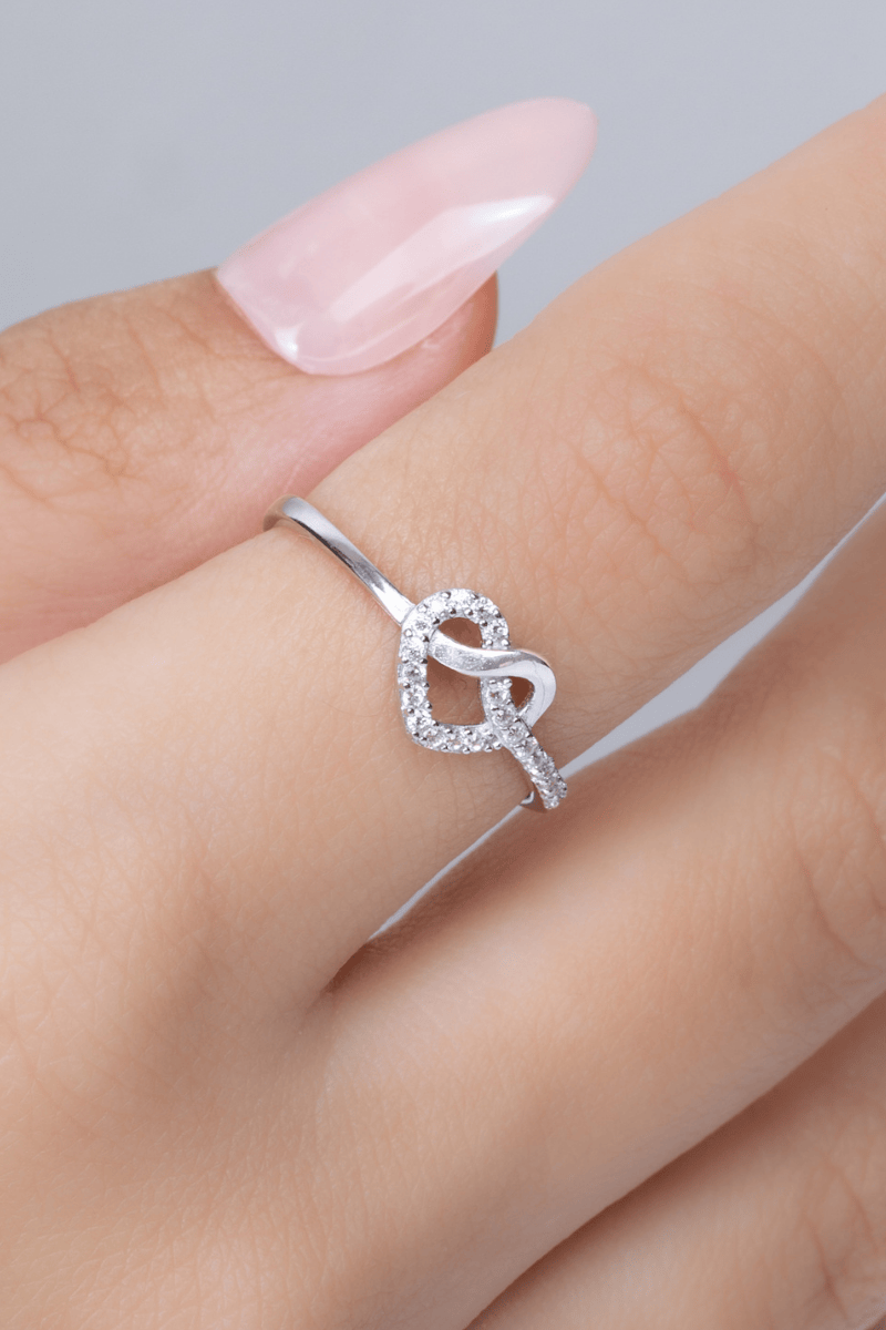 Zircon Heart (04) Ring