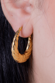 Bulky Wavy (01) Gold Plated Earring