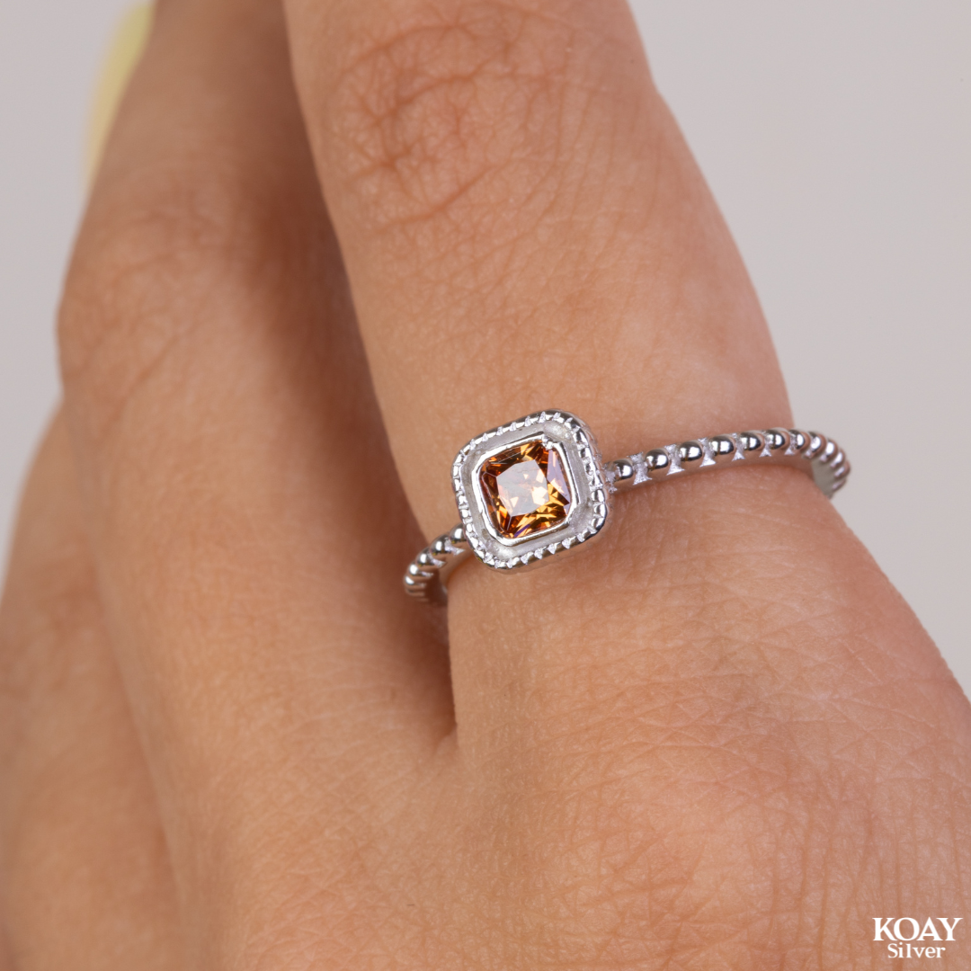 Zircon Ring (081-Light Orange)