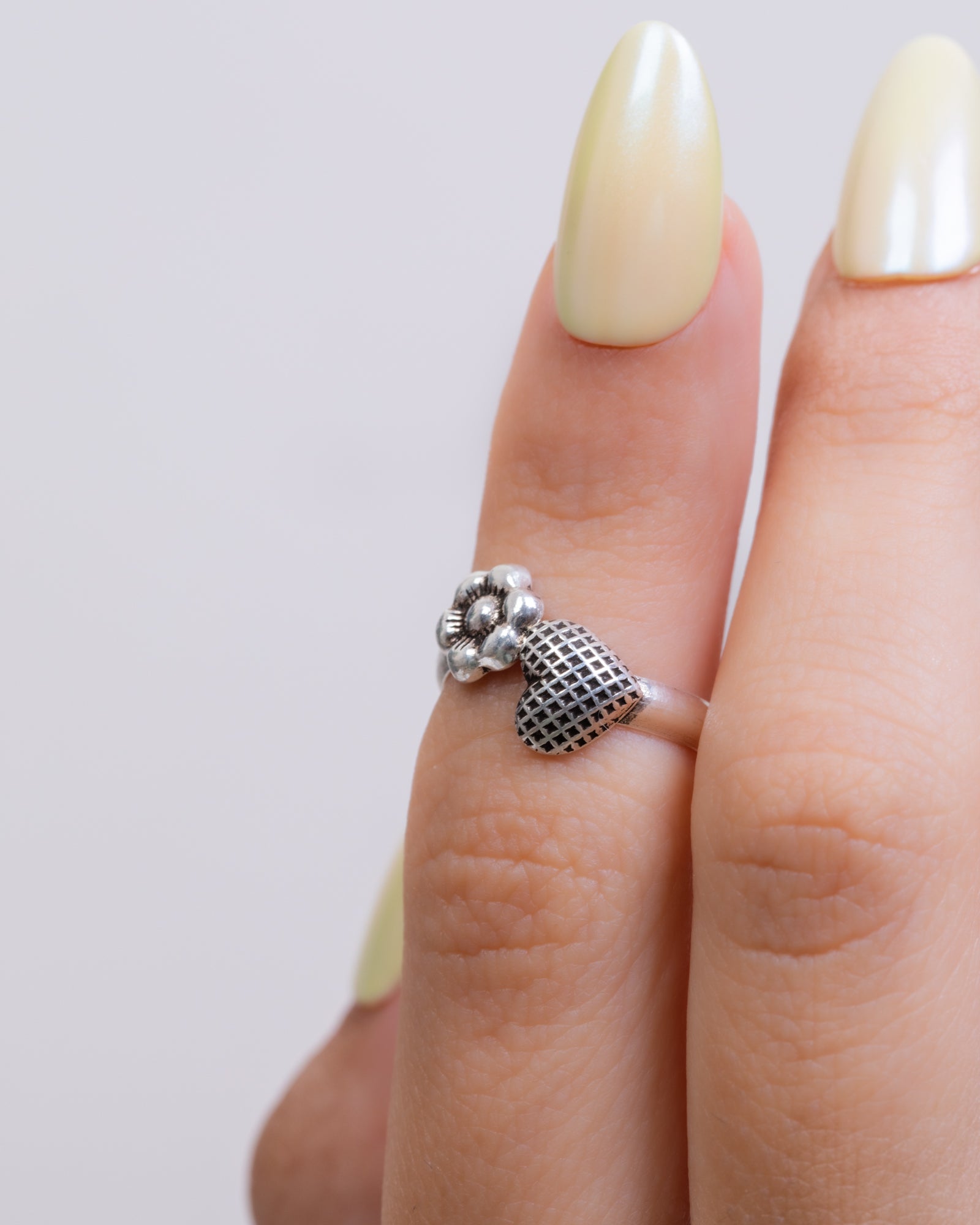Heart & Flower (02) Knuckle