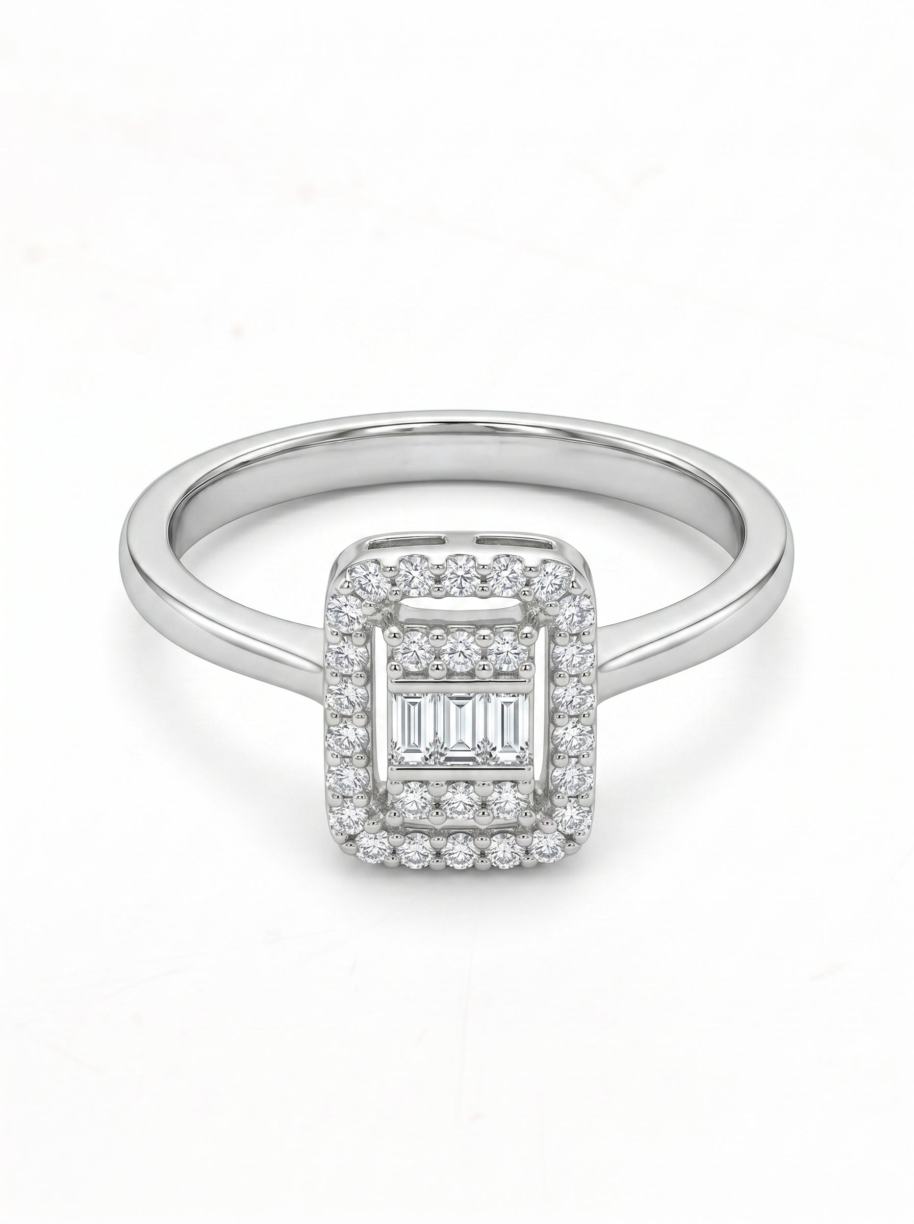 18K White Gold Diamond Ring - SA1302