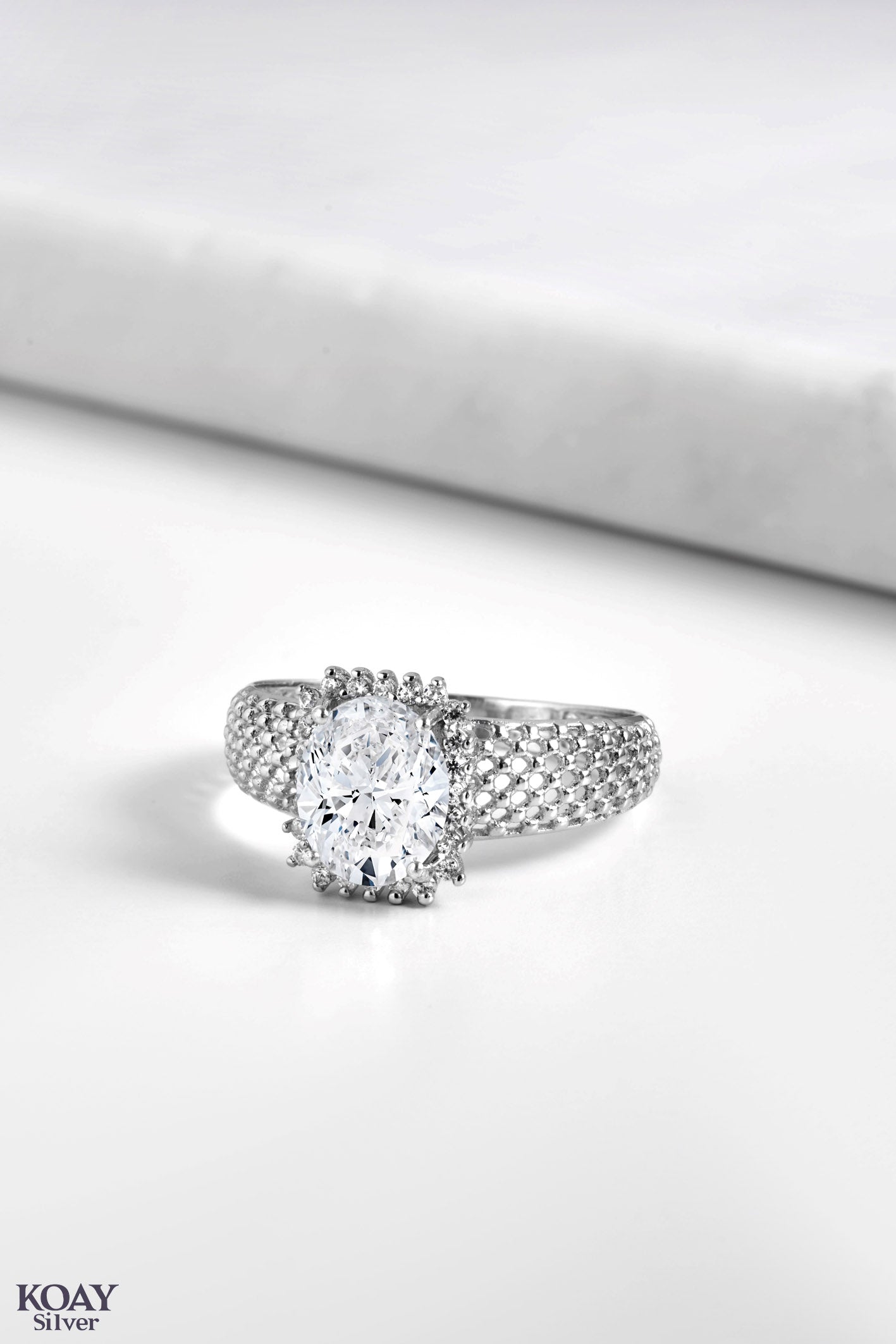 Zircon Ring (074-Zircon Rectangle)