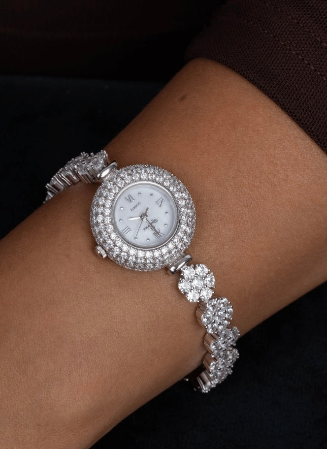 Zircon Circle Flower Watch