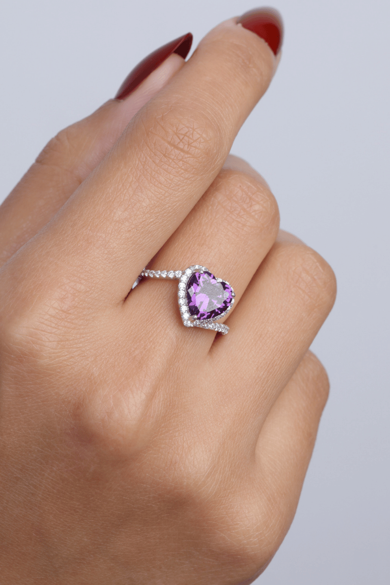 Zircon Purple Heart (09) Ring