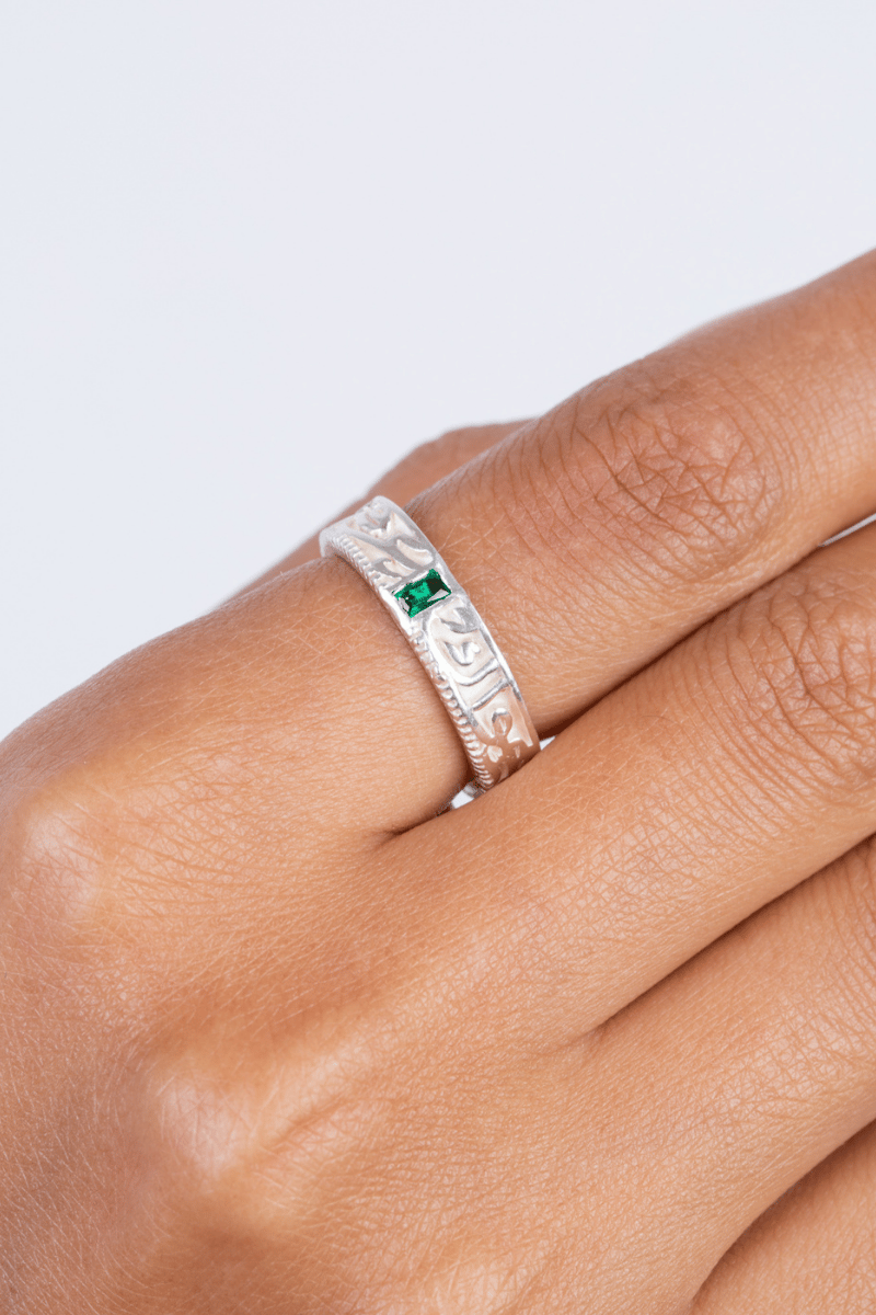 Zircon Hawak Green Ring