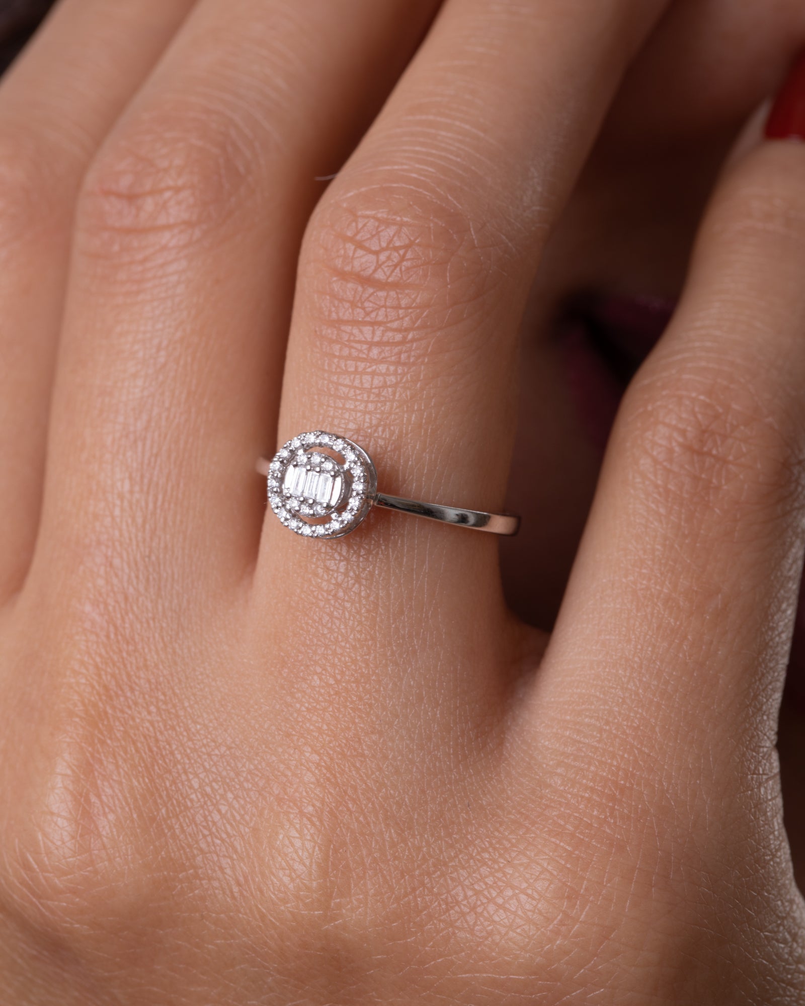18K White Gold Diamond Ring - SA1298