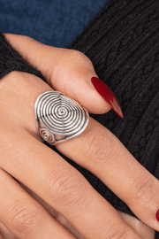Oval Spiral (02) Ring