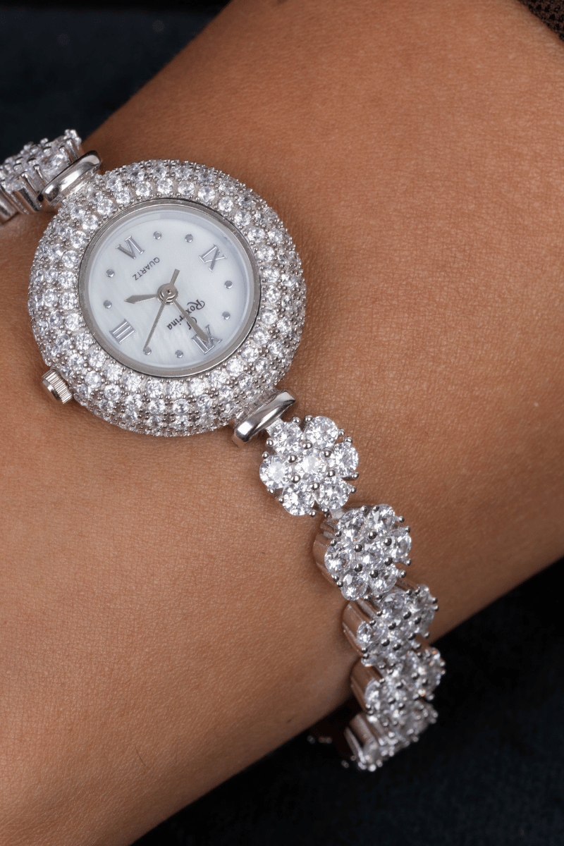 Zircon Circle Flower Watch