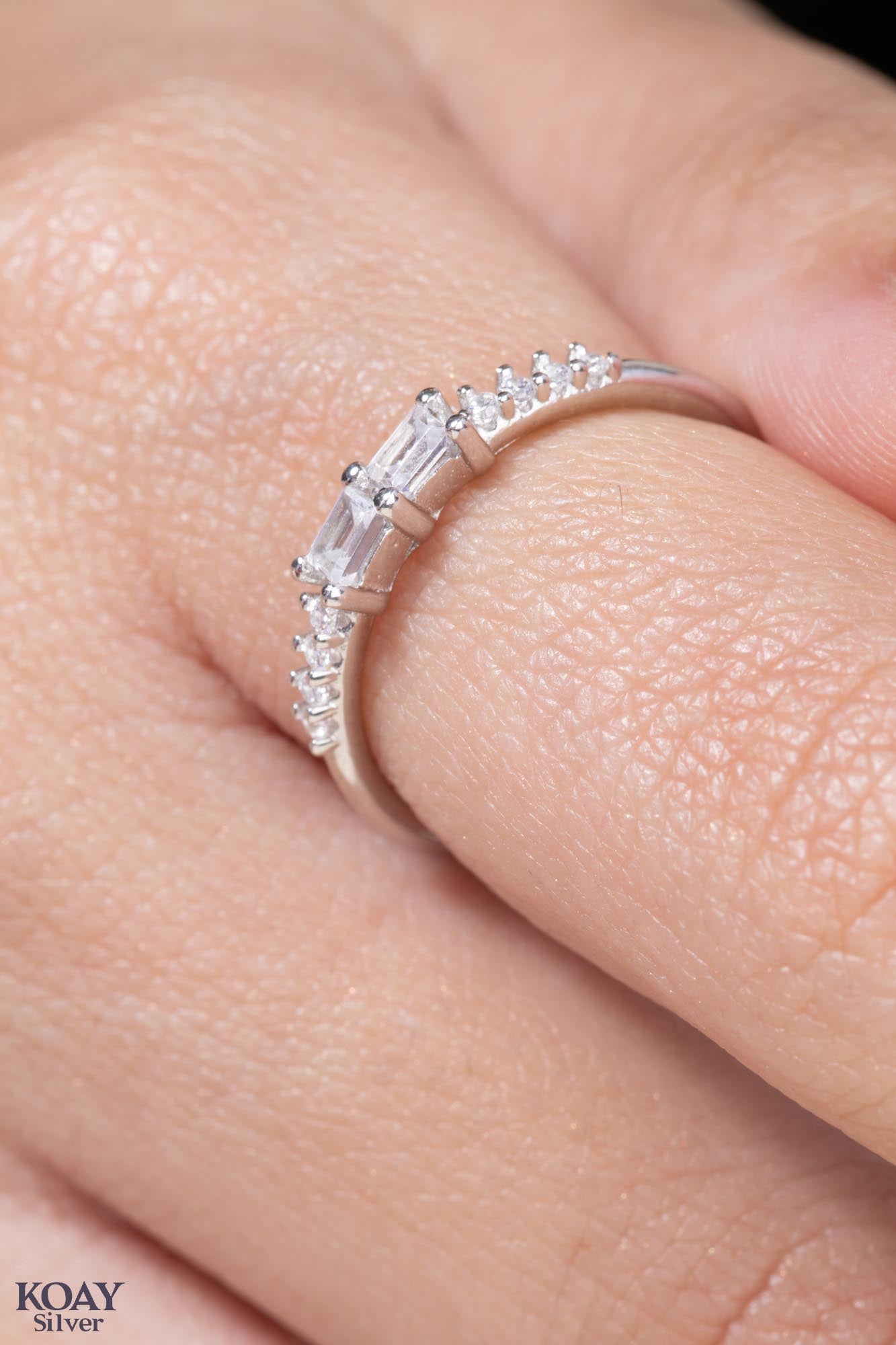 Zircon Ring (083)