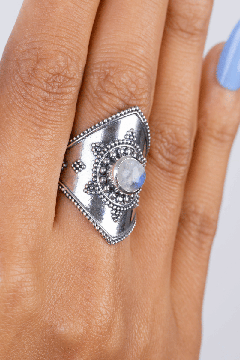 Boho White (023) Ring