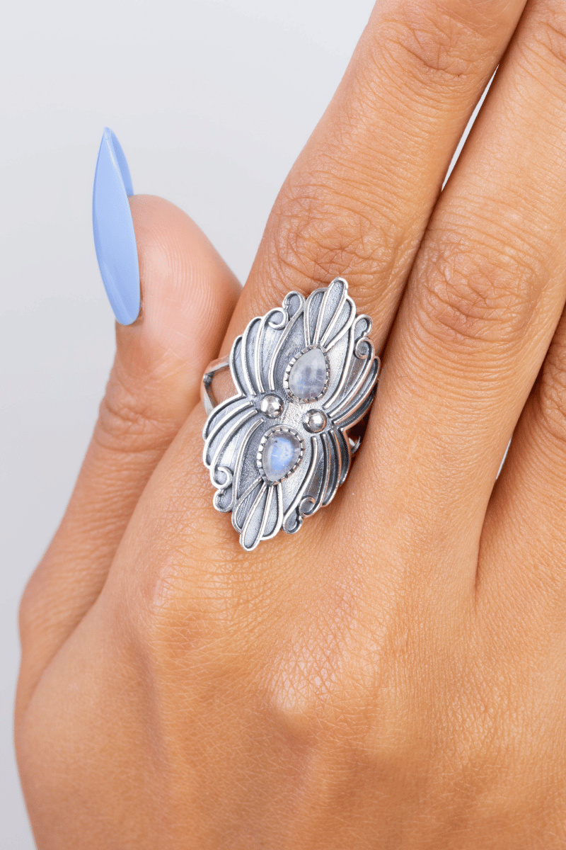 Boho White (022) Ring