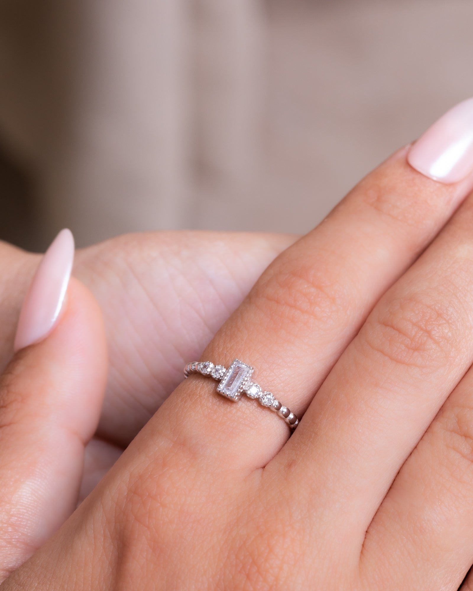 Zircon (095) Ring