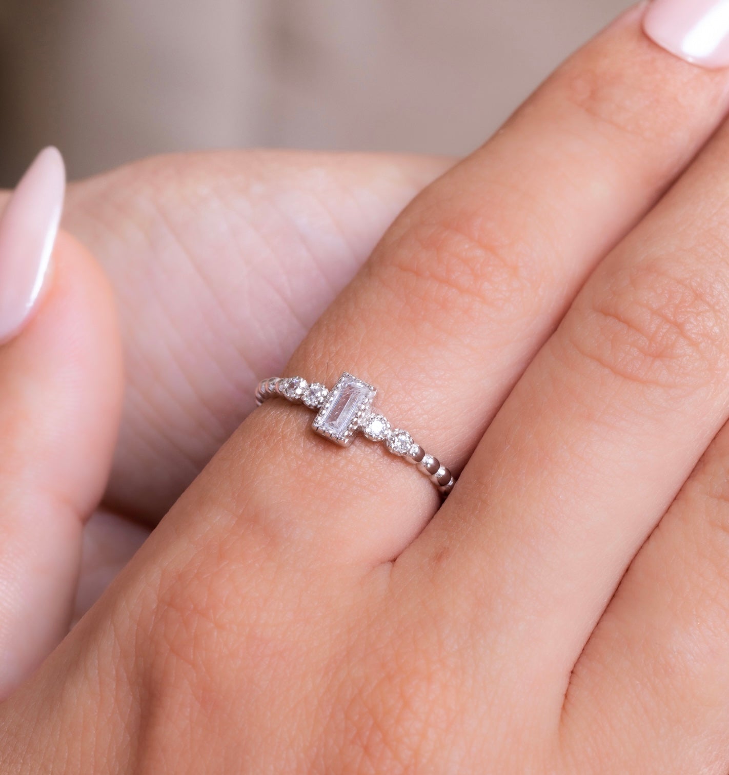 Zircon (095) Ring