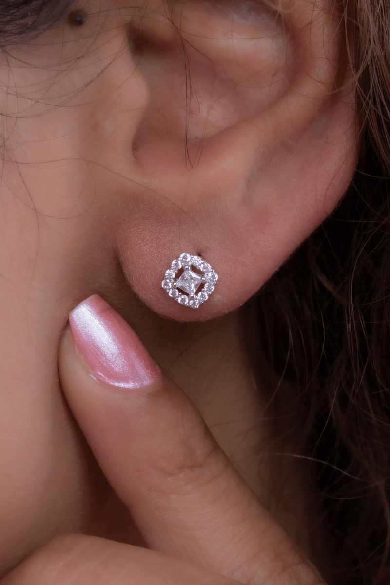 Zircon Diamond (030) Earring