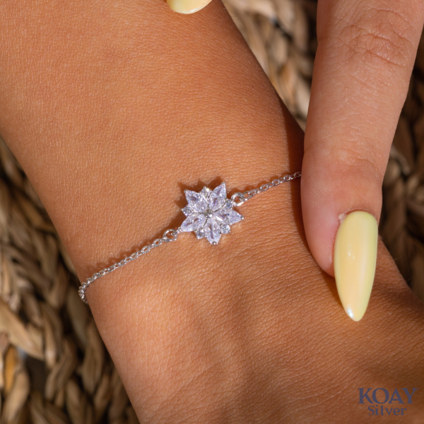 Flower Zircon Bracelet