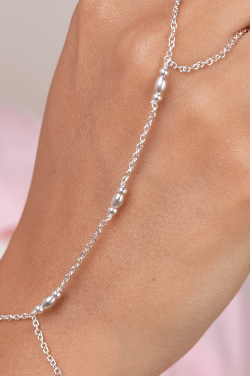 small oval handchain