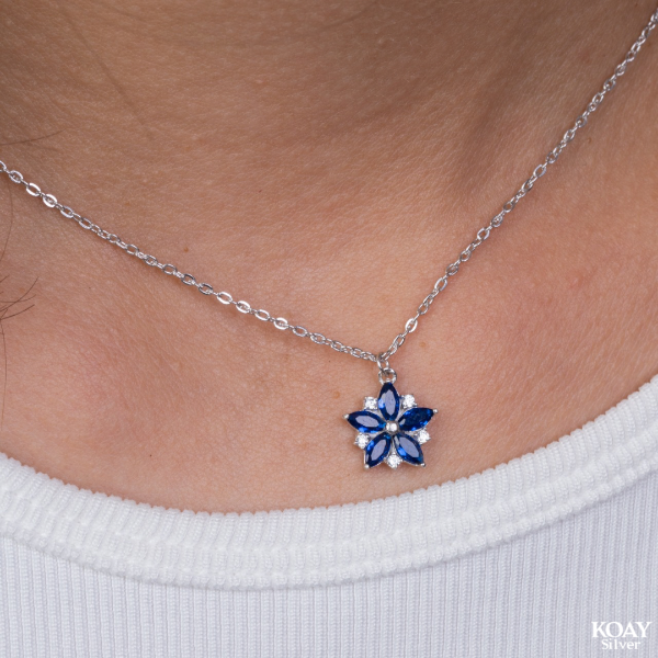 Blue Zircon Flower (01)  Necklace