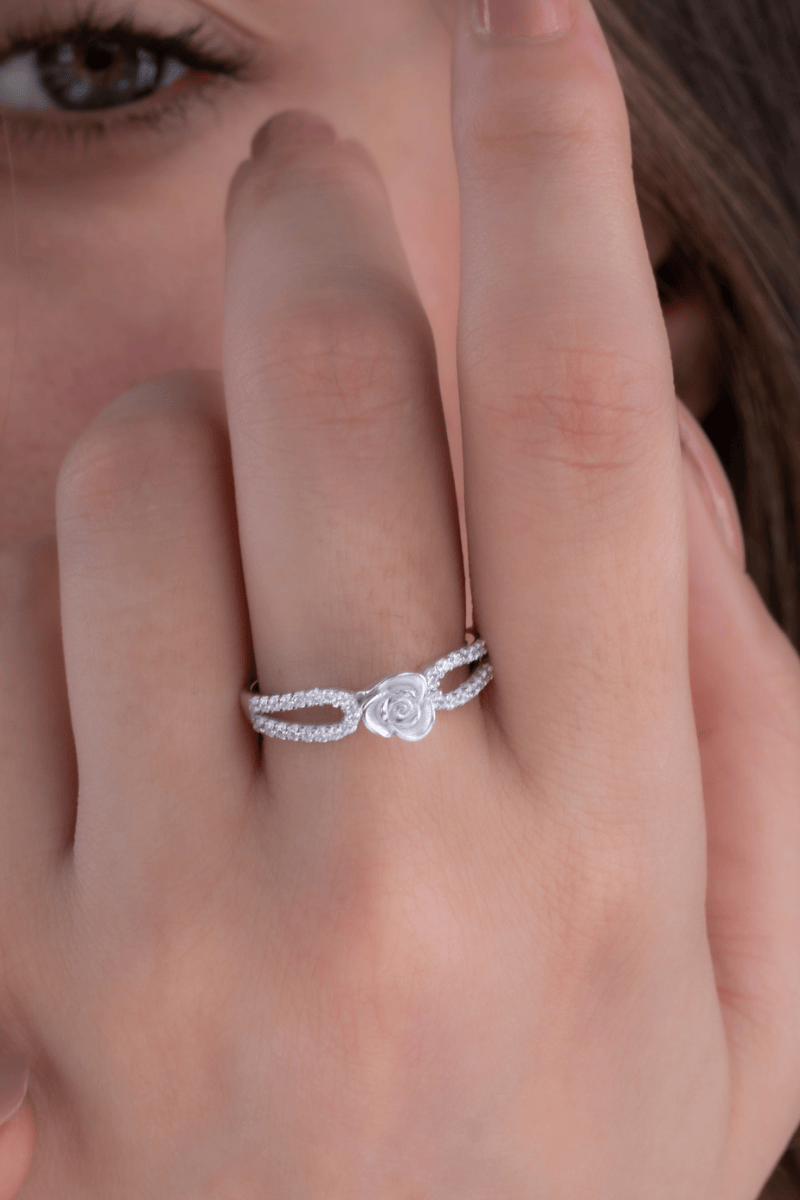 Zircon Flower (04) Ring