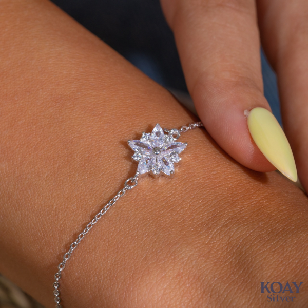 Flower Zircon Bracelet