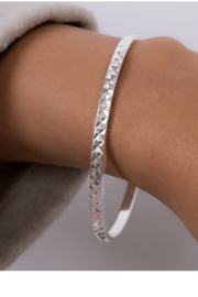 Hammered (03) Bangle