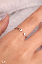 Double Arrows Ring