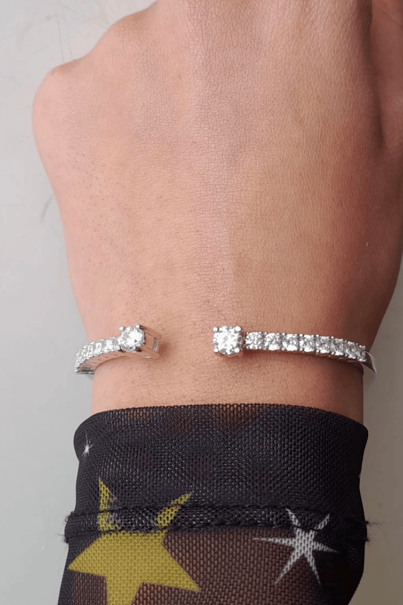 Zircon Bangle (016)