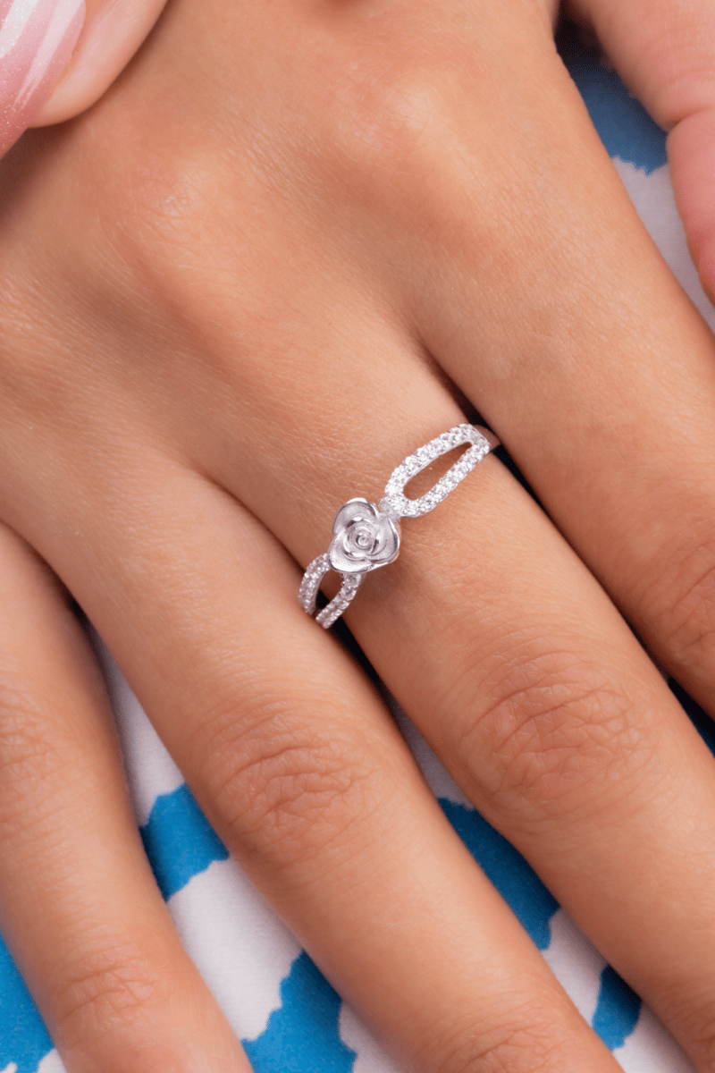 Zircon Flower (04) Ring