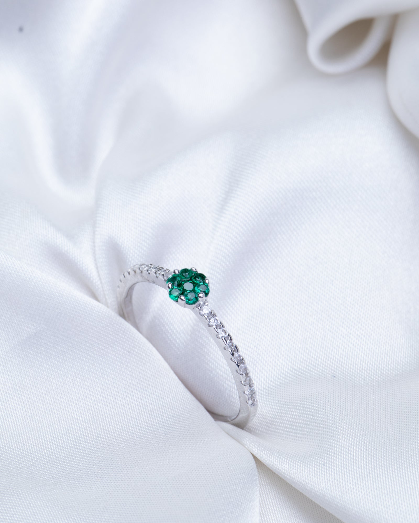 Zircon (097) Green R