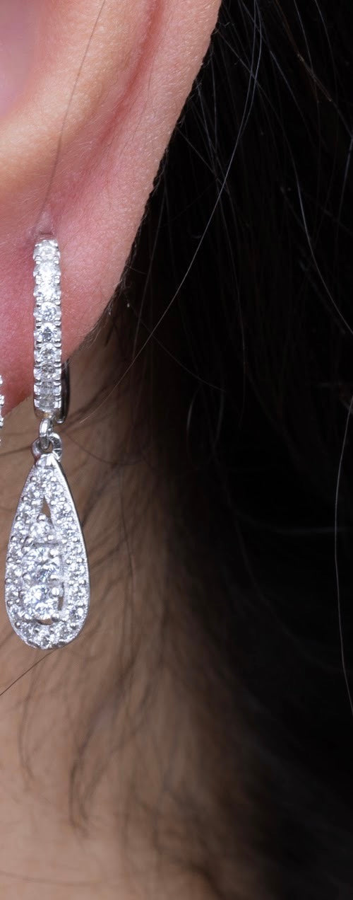 Zircon Oval Hoop (02) Earring