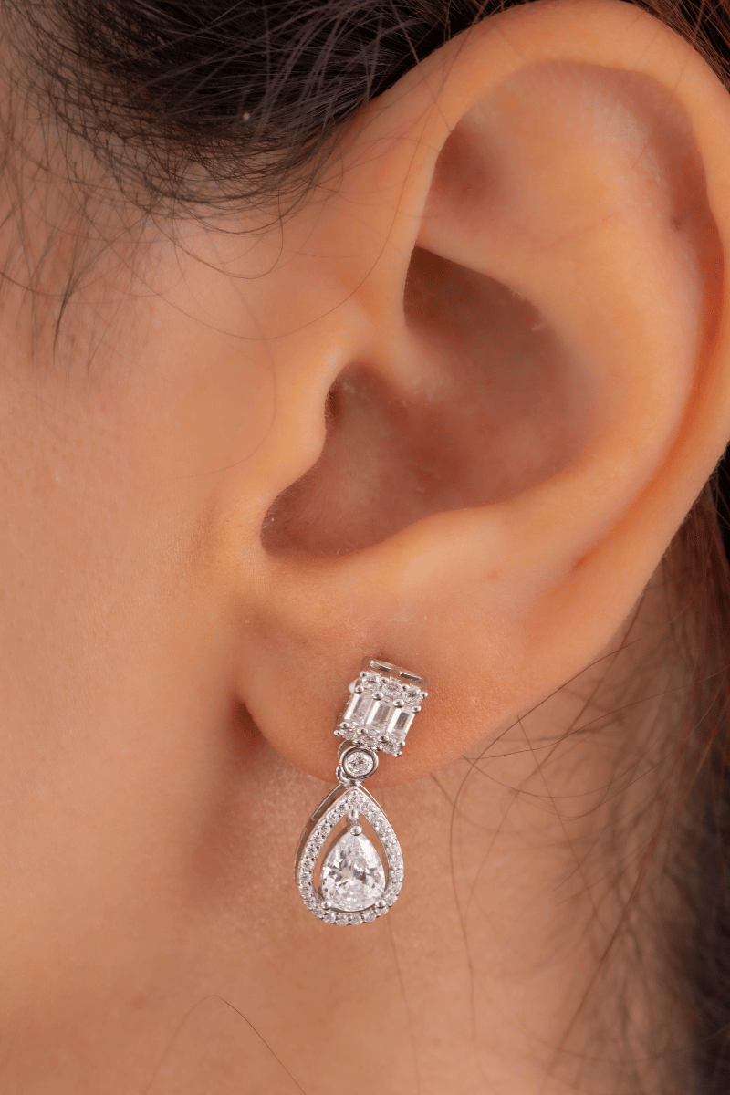 Zircon Oval (010) Earring