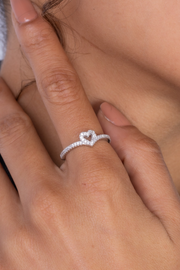 Zircon Heart (08) Ring