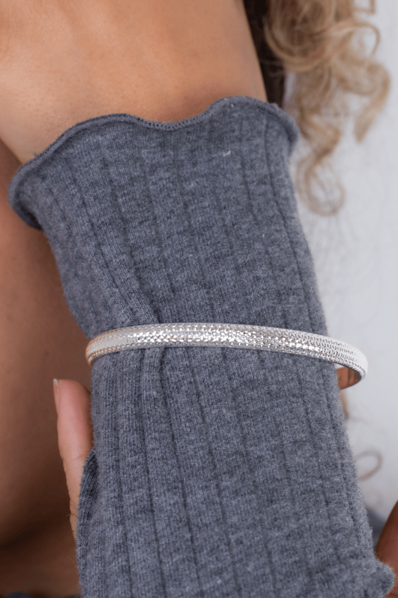 Hammered (01) Bangle