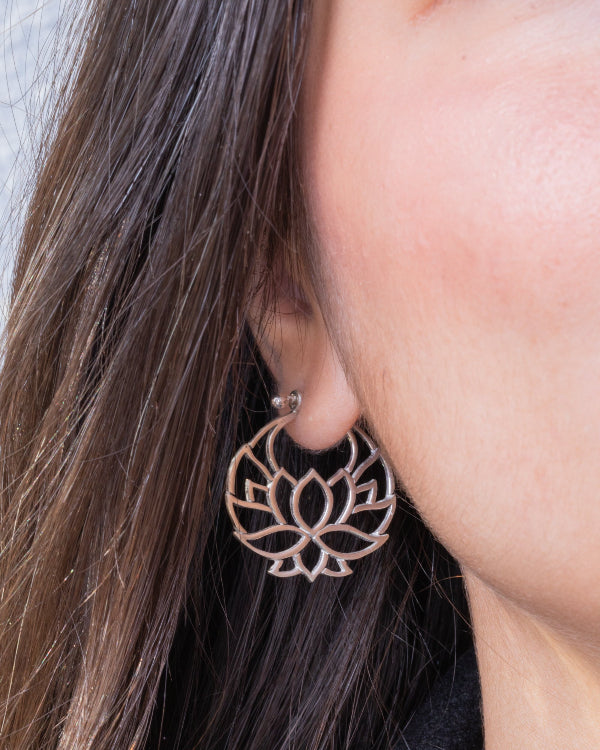 Plain lotus Earring
