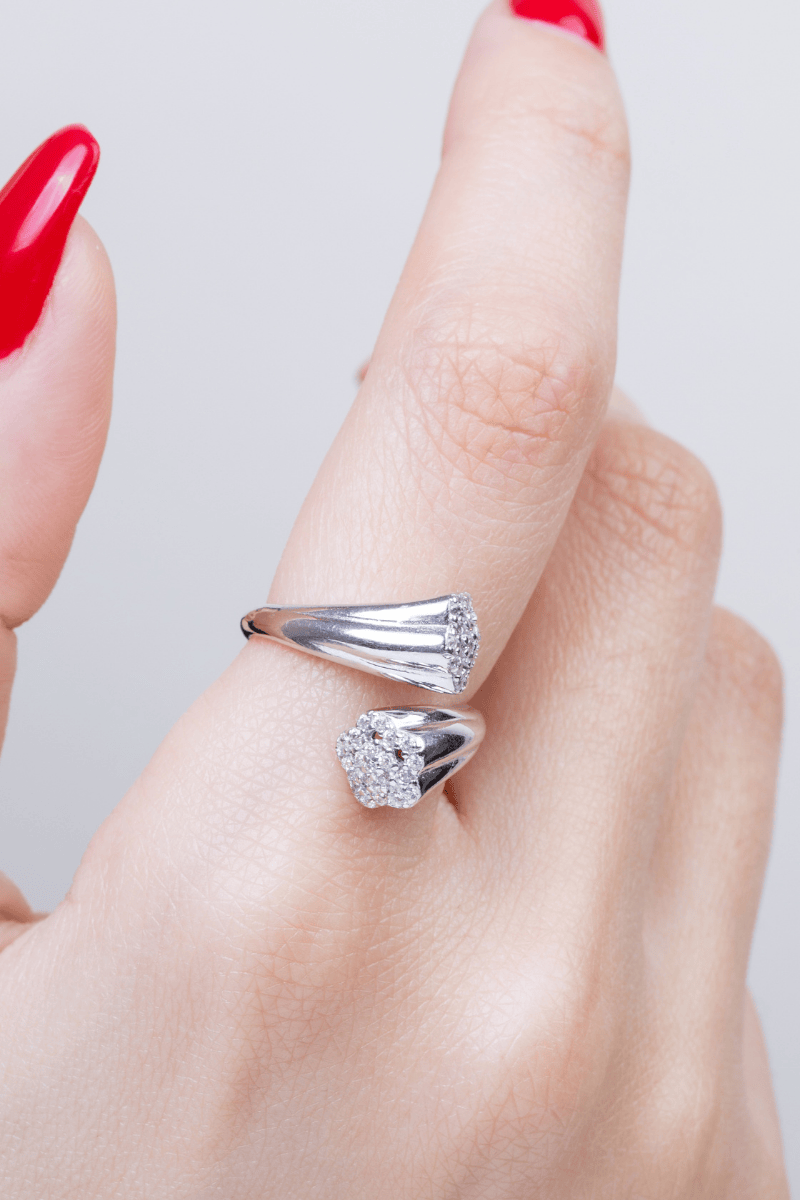Zircon Flower (03) Ring