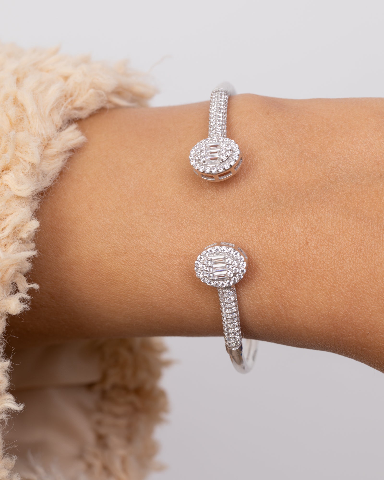 Zircon Double Oval Bangle