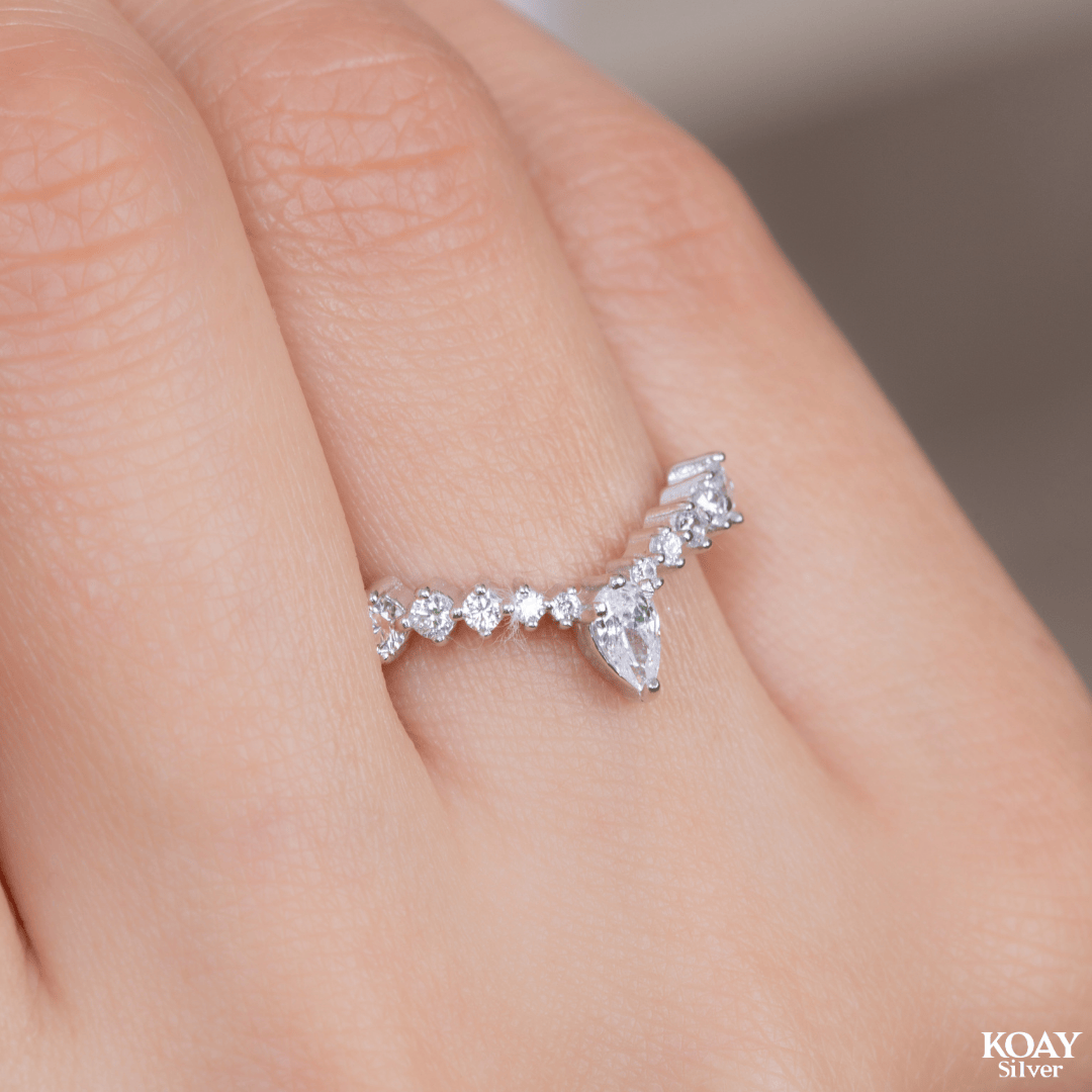 Zircon Oval (05) Ring