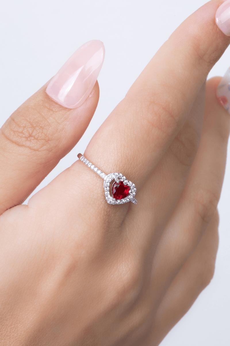Zircon Red Heart (01) Ring