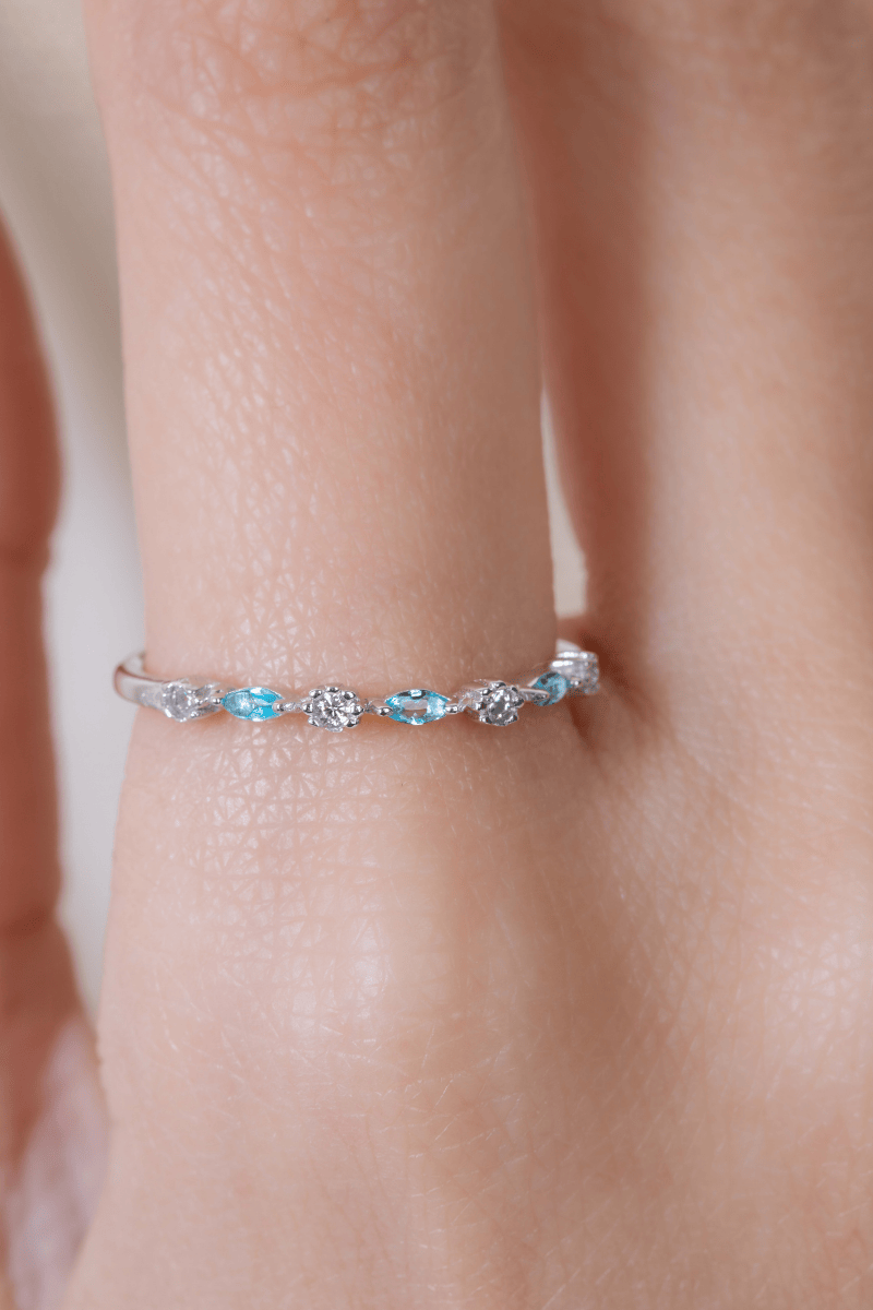 Zircon (093) Aqua Ring