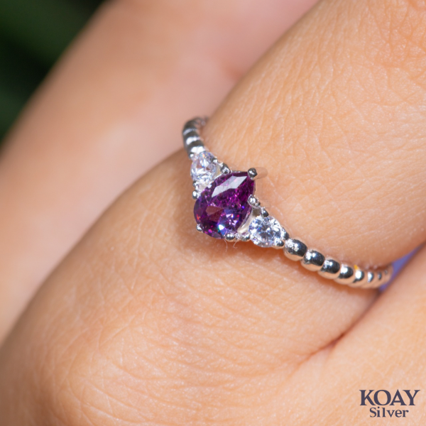 Purple Oval Zircon Ring