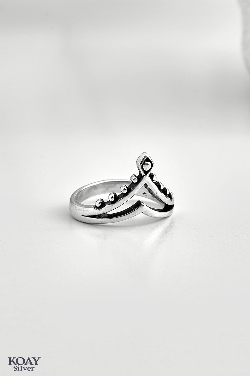 Tiara Ring