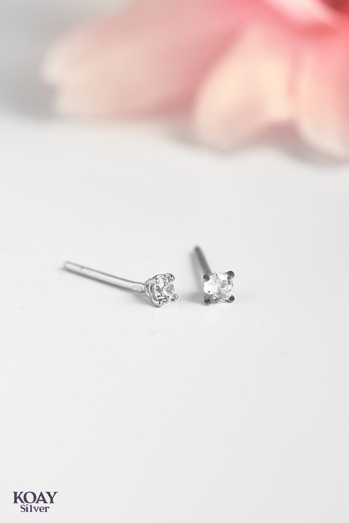 Tiny Zircon Earring