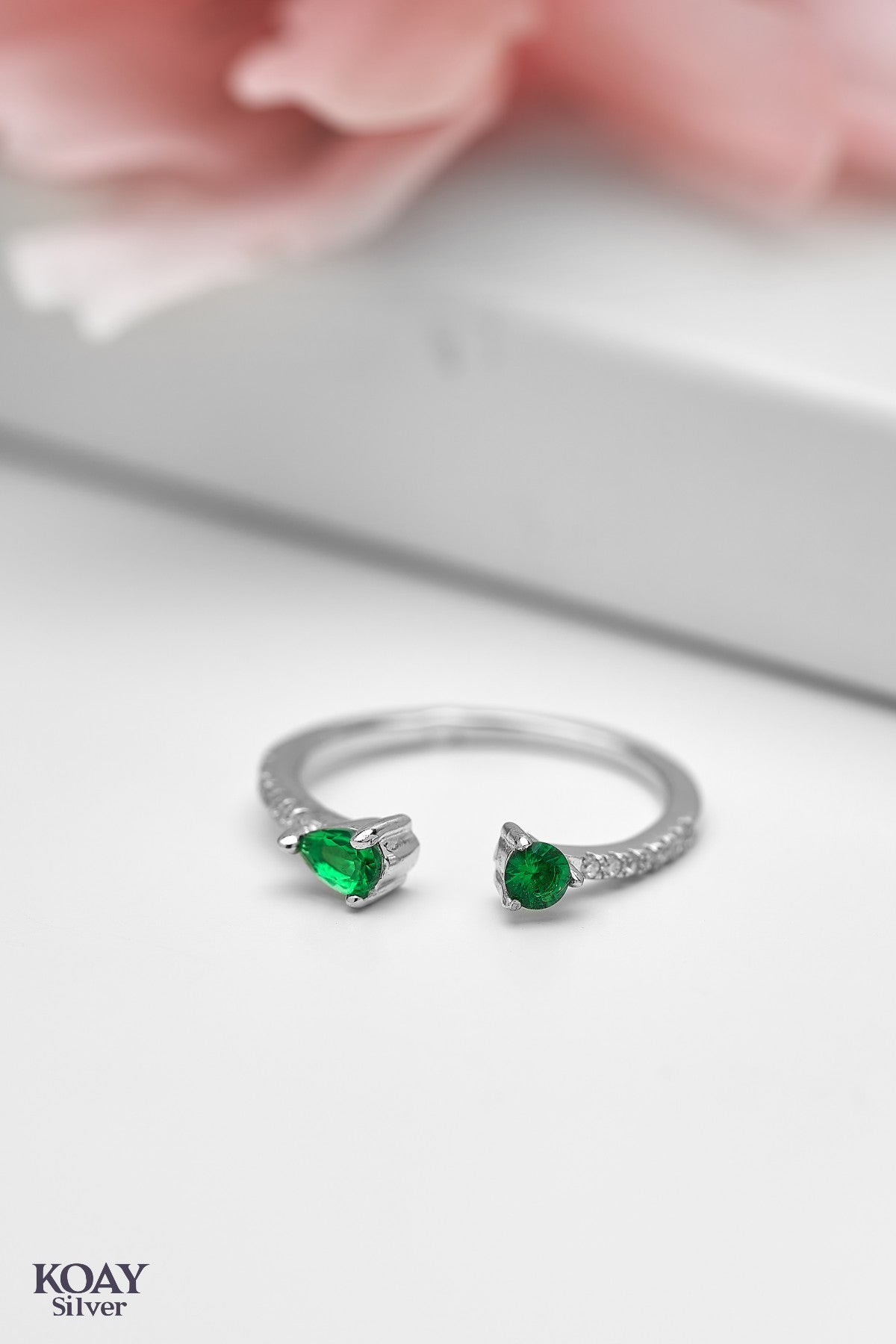 Zircon Ring (039-Green)