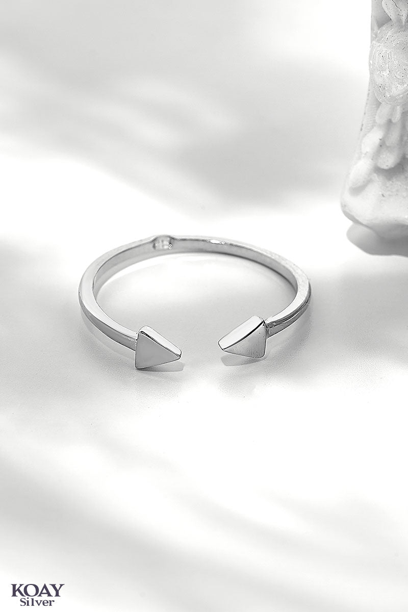 Double Arrows L Ring
