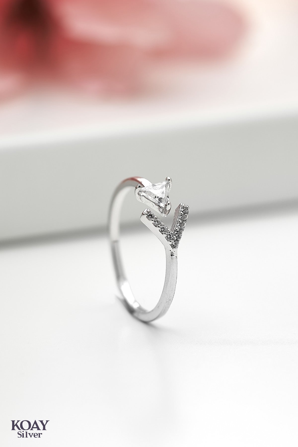 Arrow Zircon Silver Ring