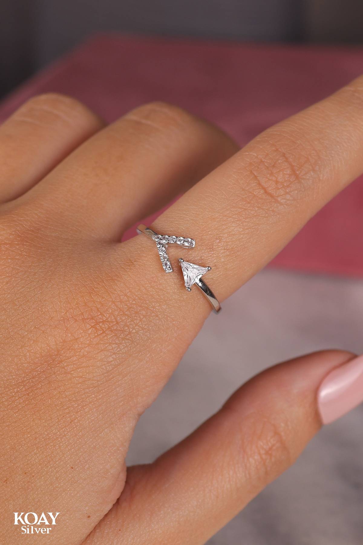 Arrow Zircon Silver Ring