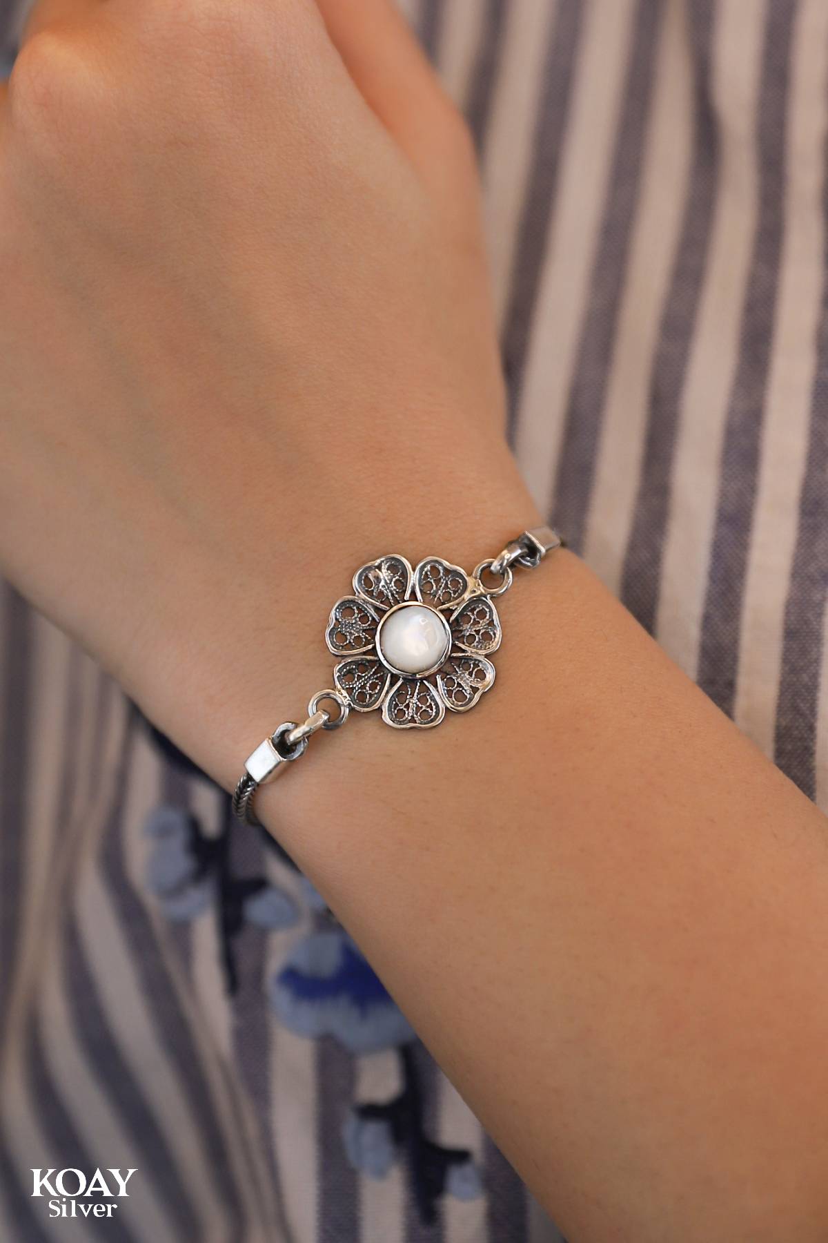 Flower White Stone Bracelet