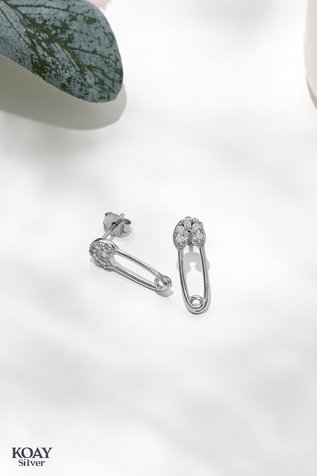Pin Zircon Earring
