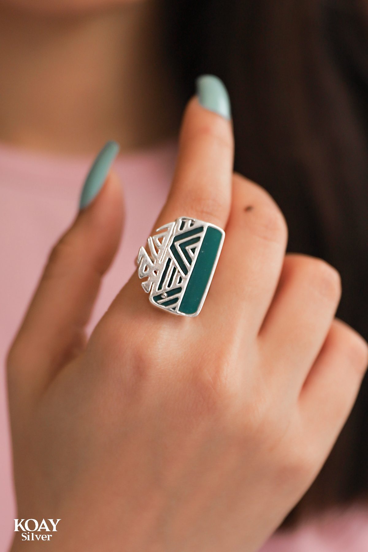 Green Stone Ring (02)
