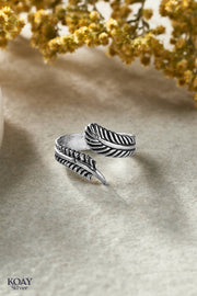 Round Feather Ring